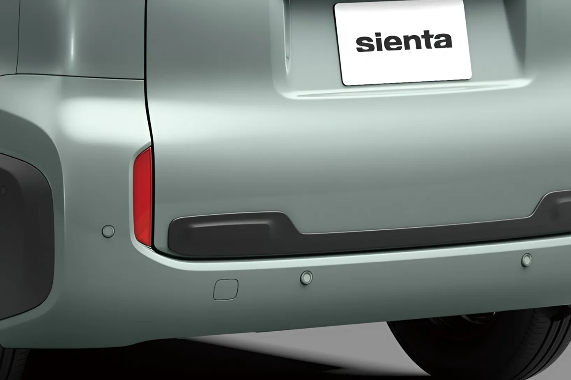 Toyota Sienta Hybrid2