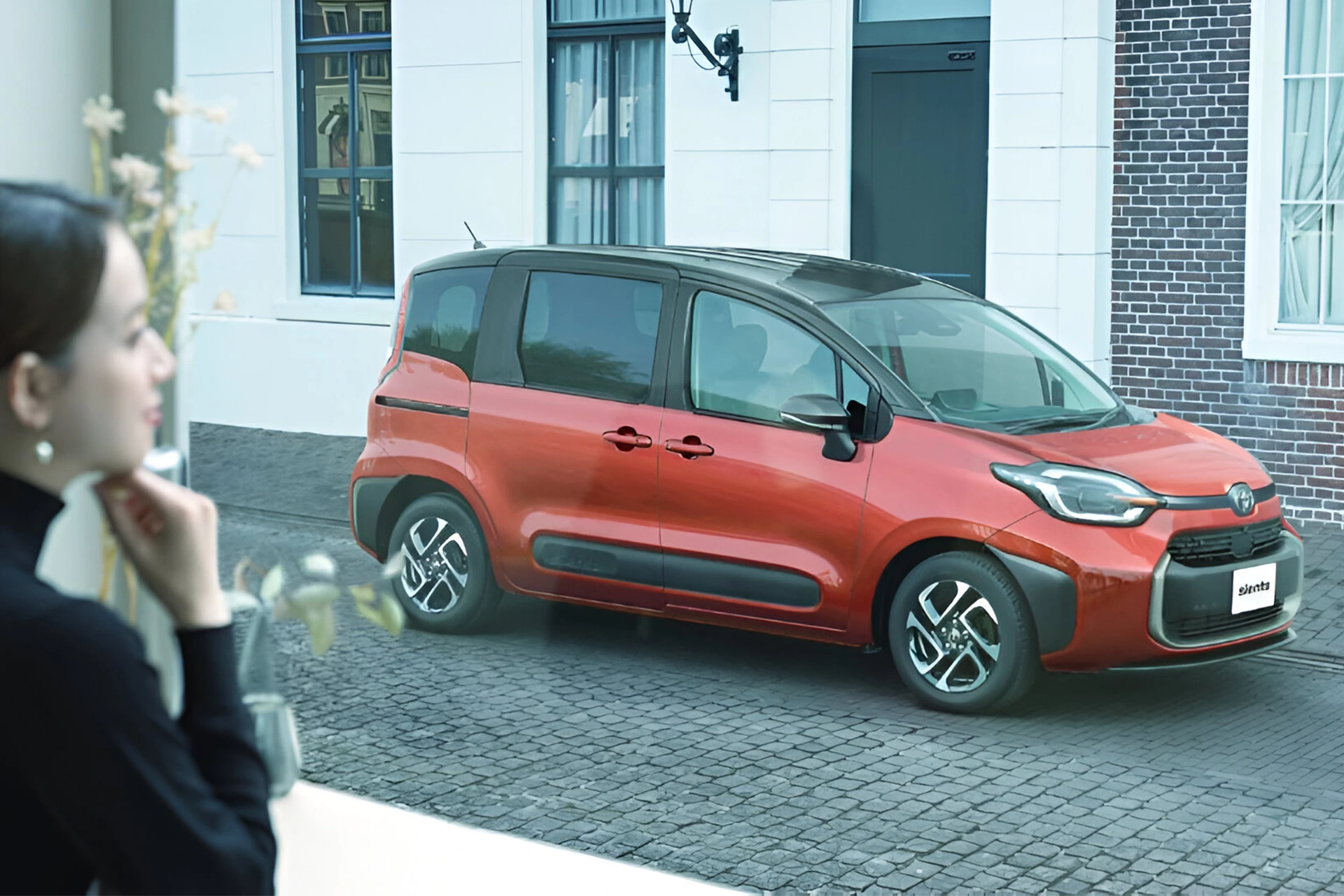 Toyota Sienta Hybrid