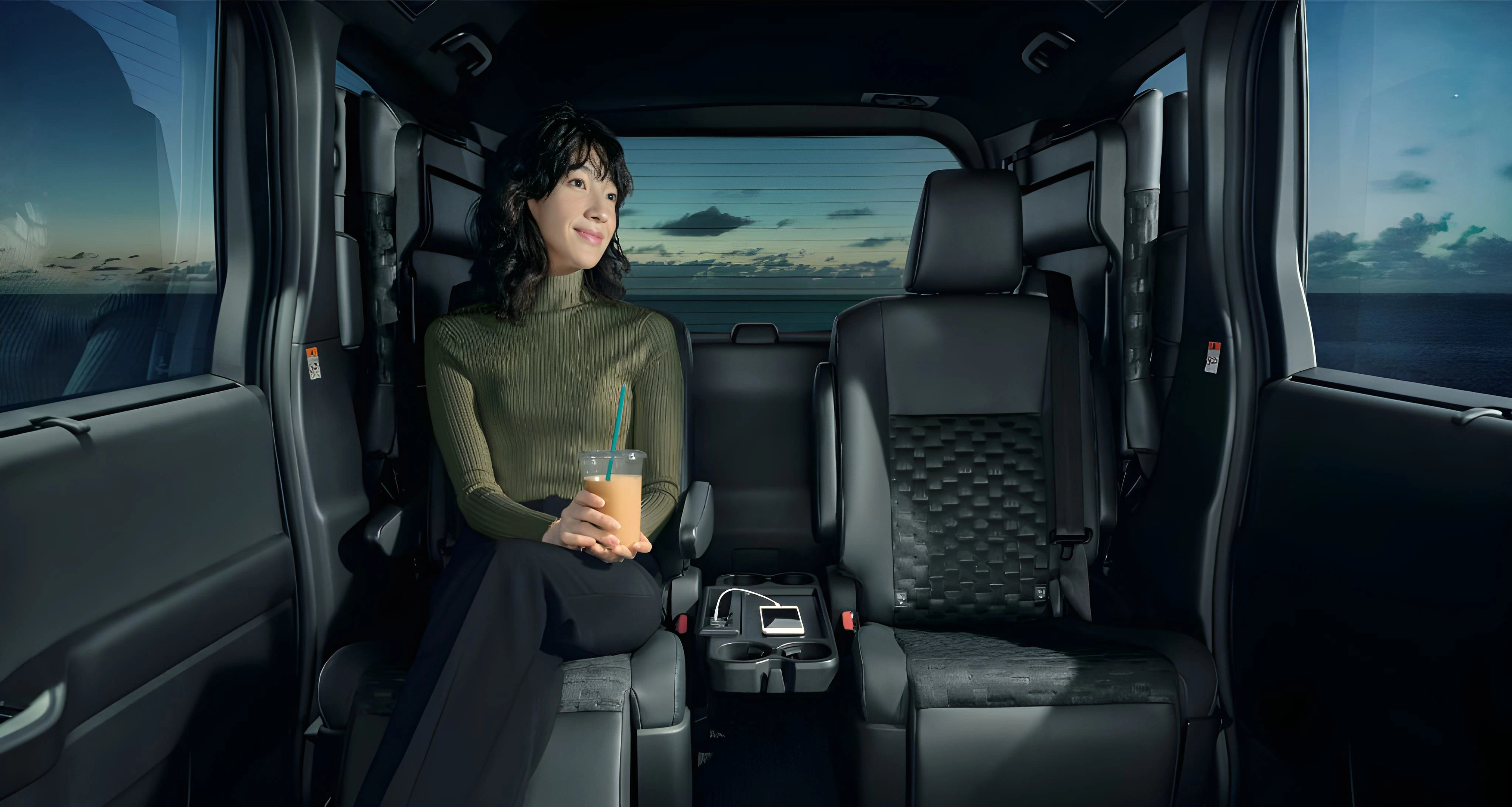 Toyota Voxy0